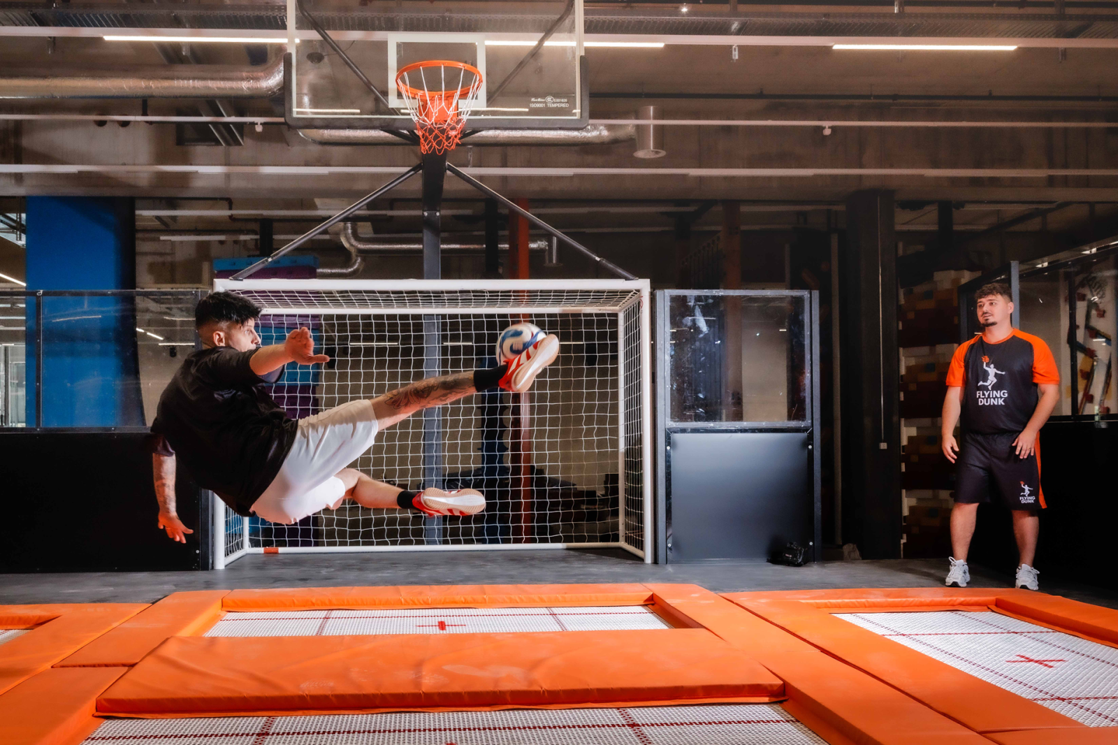 MOVECITY Flying Dunk. Foto: Ondrej Kolacek